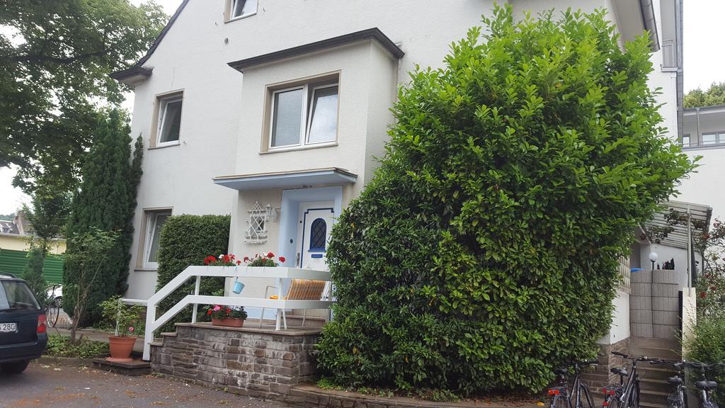 A&S Ferienwohnungen Roonstrasse Bonn Dış mekan fotoğraf