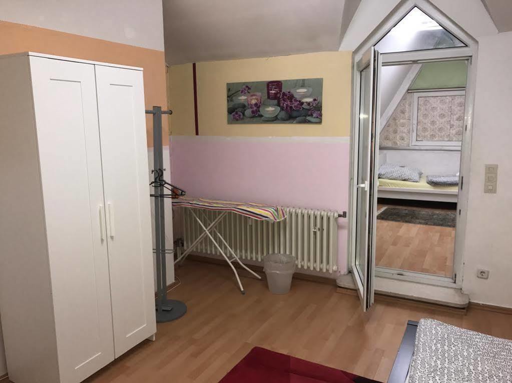 A&S Ferienwohnungen Roonstrasse Bonn Dış mekan fotoğraf
