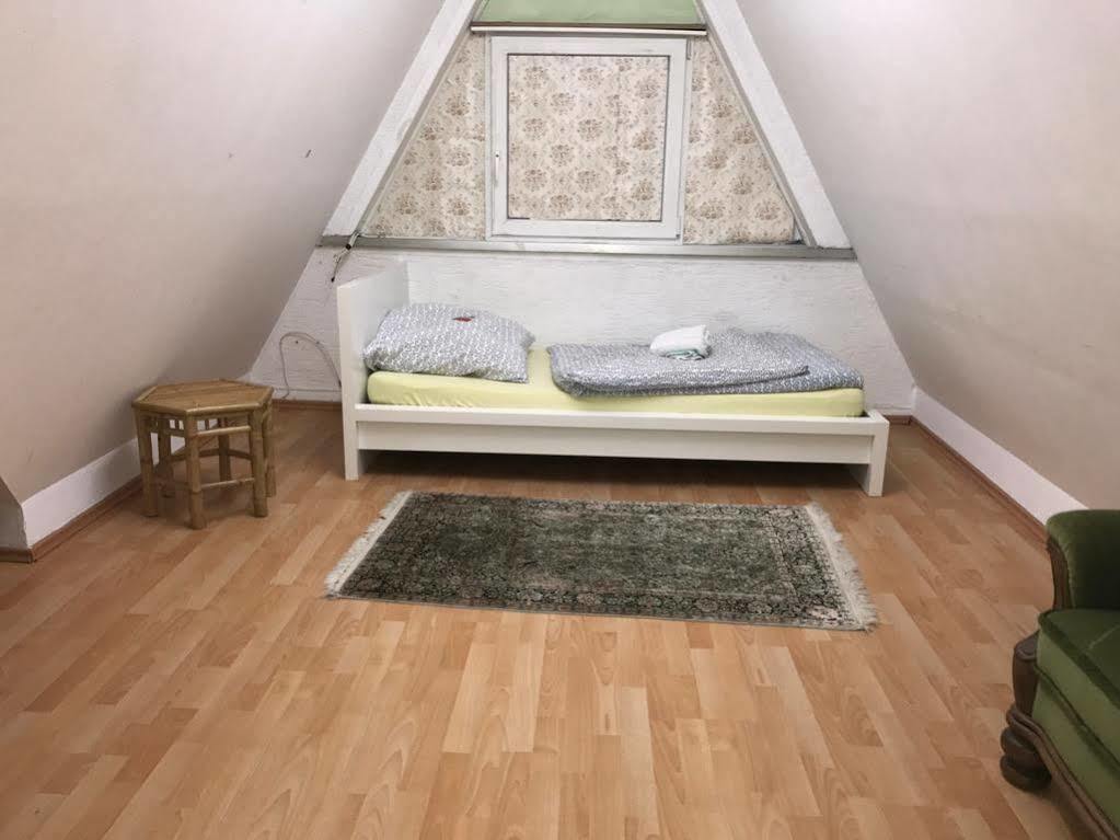 A&S Ferienwohnungen Roonstrasse Bonn Dış mekan fotoğraf