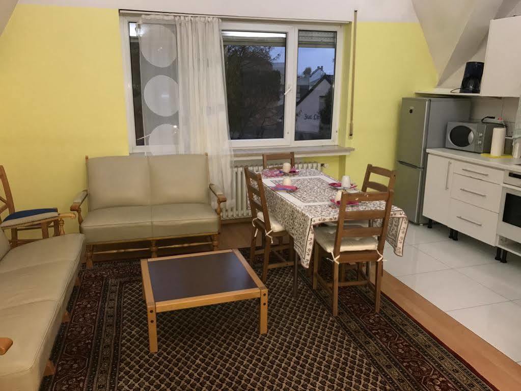 A&S Ferienwohnungen Roonstrasse Bonn Dış mekan fotoğraf