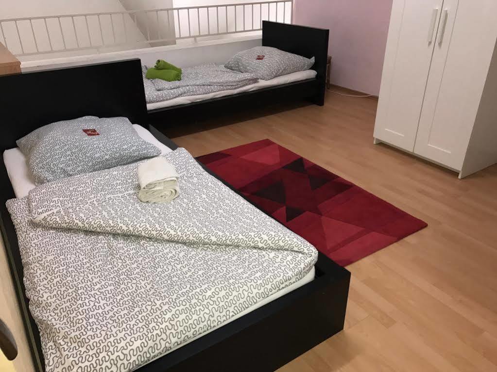 A&S Ferienwohnungen Roonstrasse Bonn Dış mekan fotoğraf
