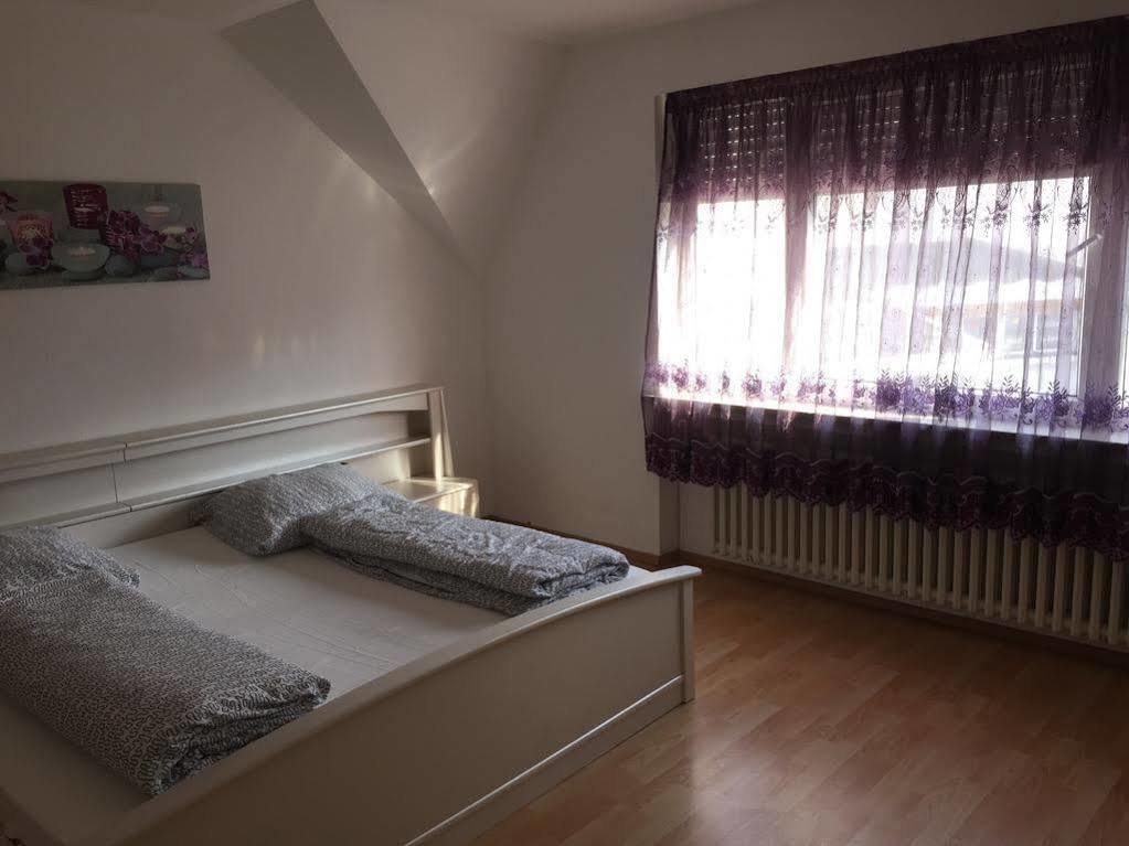 A&S Ferienwohnungen Roonstrasse Bonn Dış mekan fotoğraf