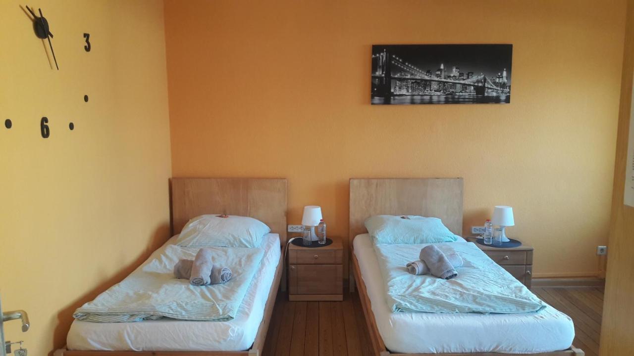 A&S Ferienwohnungen Roonstrasse Bonn Dış mekan fotoğraf