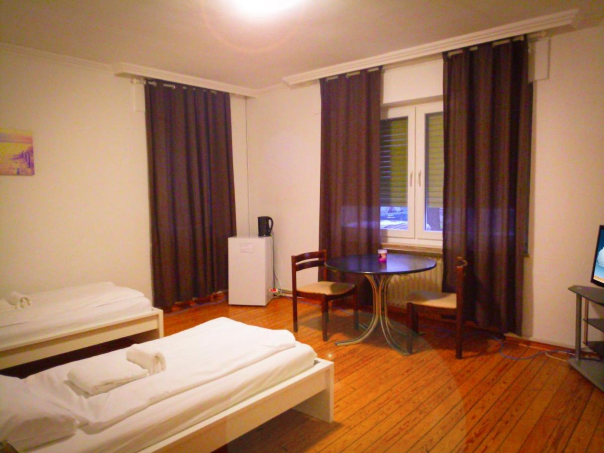A&S Ferienwohnungen Roonstrasse Bonn Dış mekan fotoğraf
